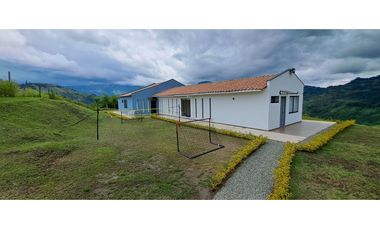 VENDO FINCA VENECIA ANTIOQUIA