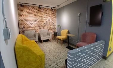 PARA ARRIENDO TENEMOS UNA OFICINA  EN ITAGUI COMO NUEVA