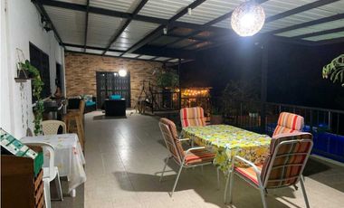Se arrienda casa campestre Tebaida, Quindio.