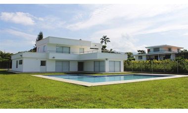 Alquiler de casa campestre independiente en Guacas Santa Rosa