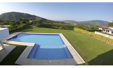 Alquiler de casa campestre independiente en Guacas Santa Rosa