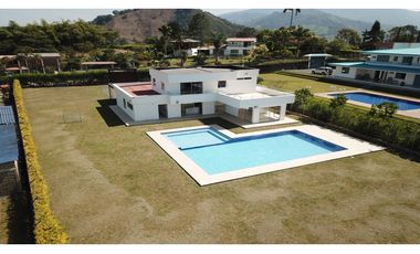 Alquiler de casa campestre independiente en Guacas Santa Rosa