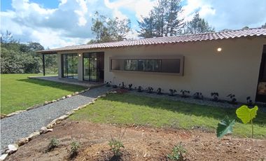 Arriendo finca nueva en vereda Quirama - El Carmen de Viboral