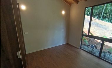 Arriendo finca nueva en vereda Quirama - El Carmen de Viboral