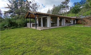 Arriendo finca nueva en vereda Quirama - El Carmen de Viboral