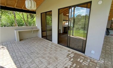 Arriendo finca nueva en vereda Quirama - El Carmen de Viboral