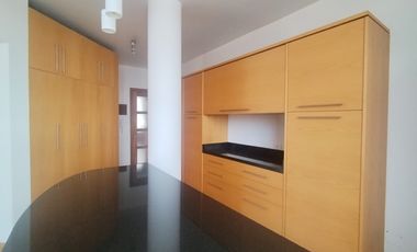 Monteserrín, Departamento en Renta, 250m2, 4 Habitaciones
