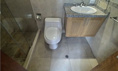 Monteserrín, Departamento en Renta, 250m2, 4 Habitaciones