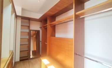 Monteserrín, Departamento en Renta, 250m2, 4 Habitaciones