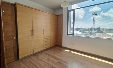 Monteserrín, Departamento en Renta, 250m2, 4 Habitaciones