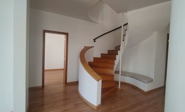 Monteserrín, Departamento en Renta, 250m2, 4 Habitaciones