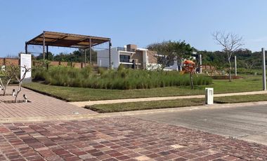 LOTE EN VENTA EN PUNTA TIBURÓN LAG 6