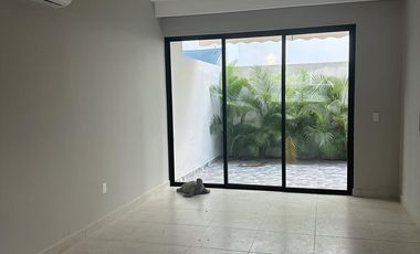 Casa en Venta Residencial Arbolada de 3 recámaras en Cancún