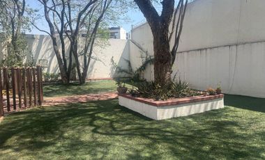 Propiedad en venta en Brujas con dos casas