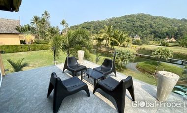 3-bedroom pool villa with mountain and lake views on Koh Chang