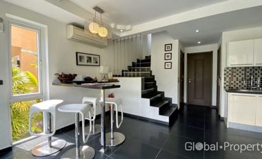 3-bedroom pool villa with mountain and lake views on Koh Chang