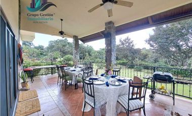 EN VENTA CASA DE 3HABITACIONES EN LOS MOLINOS BOQUETE
