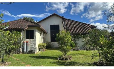 EN VENTA CASA DE 3HABITACIONES EN LOS MOLINOS BOQUETE