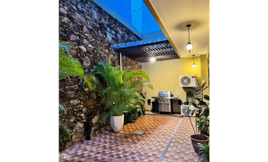 CASCO VIEJO / 150M / TERRAZA PRIVADA / LINEA BLANCA / AMOBLADO