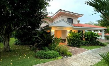 VENTA DE CASA EN CLAYTON 4 RECAMARAS EN CAMINO DE CRUCES MLD