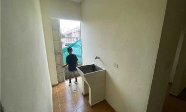 ALQUILER DE APARTAMENTO CERCA DEL TERRONAL  2 RECAMARAS SIN AMOBLAR