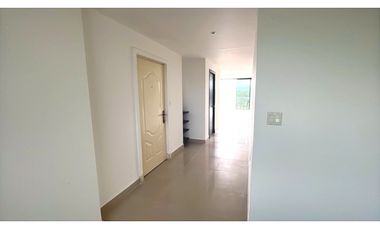 ALQUILER DE APARTAMENTO EN PH PINE HIIS  CLAYTON