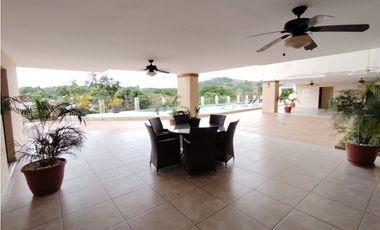 ALQUILER DE APARTAMENTO EN PH PINE HIIS  CLAYTON