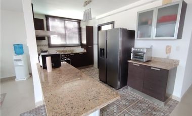 ALQUILER DE APARTAMENTO EN PH PINE HIIS  CLAYTON
