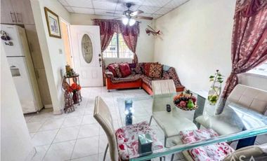 VENDO CASA EN ARRAIJAN VILLAS LAS  PRADERAS