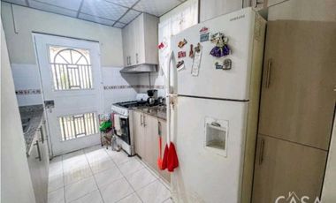 VENDO CASA EN ARRAIJAN VILLAS LAS  PRADERAS