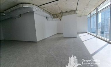 ALQUILER OFICINA 134M2 EN SORTIS OBARRIO KAF
