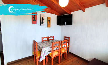 Cabañas con vista al mar, a 2 cuadras de Playa Pozo azul.