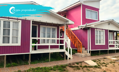 Cabañas con vista al mar, a 2 cuadras de Playa Pozo azul.