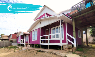 Cabañas con vista al mar, a 2 cuadras de Playa Pozo azul.