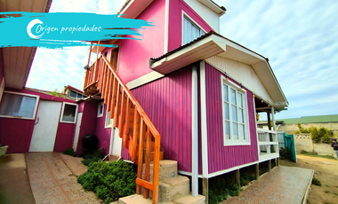 Cabañas con vista al mar, a 2 cuadras de Playa Pozo azul.