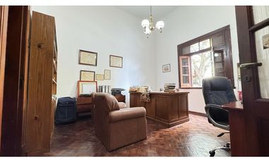 VENTA CASA 3 DORMITORIOS PATIO CON PISCINA Y QUINCHO