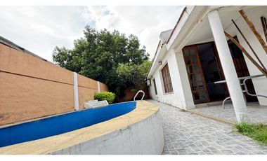 VENTA CASA 3 DORMITORIOS PATIO CON PISCINA Y QUINCHO