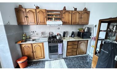 VENTA CASA 3 DORMITORIOS PATIO CON PISCINA Y QUINCHO