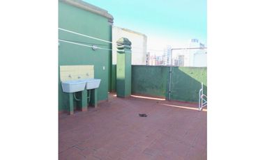 3 ambientes a la calle. Vereda de sol Z/  Moreno y Jujuy