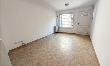 DUPLEX 4 AMBIENTES. SAN JUAN.