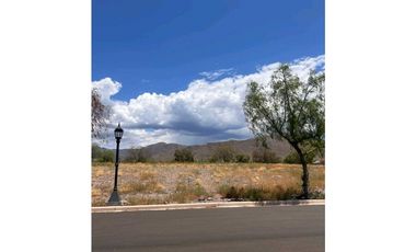 VENTA LOTE CON PROYECTO DE HERMOSA CASA- B° PRIVADO DALVIAN, MZA