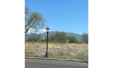 VENTA LOTE CON PROYECTO DE HERMOSA CASA- B° PRIVADO DALVIAN, MZA