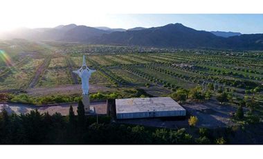 VENTA LOTE CON PROYECTO DE HERMOSA CASA- B° PRIVADO DALVIAN, MZA