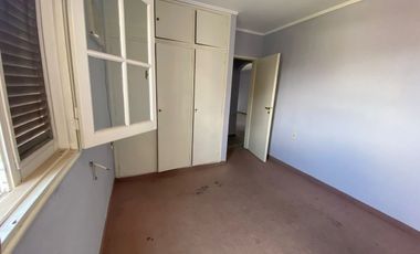 VENTA DEPARTAMENTO 2 DORMITORIOS Y COCHERA CENTRO