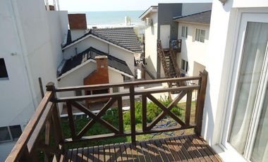 DEPARTAMENTO TIPO DÚPLEX Fte. al MAR c/ Monoamb. | VILLA GESELL | Cod.0806