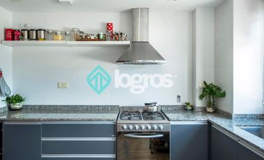 Departamento en venta de 3 dormitorios con cochera en Macrocentro