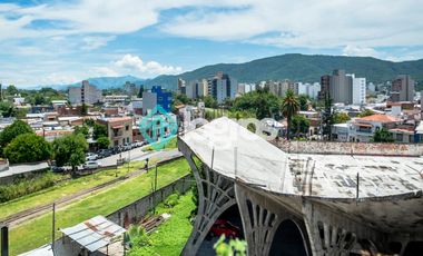 Departamento en venta de 3 dormitorios con cochera en Macrocentro