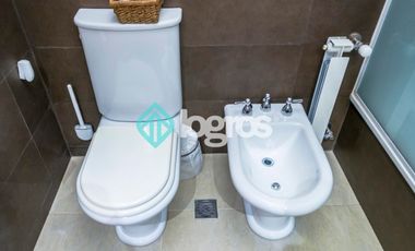 Departamento en venta de 3 dormitorios con cochera en Macrocentro