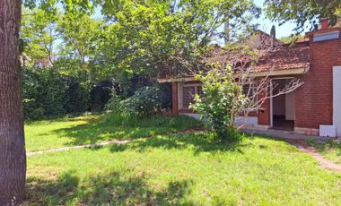 CASA 5 AMBIENTES VENTA LOMAS DE ZAMORA LOTE 17x47