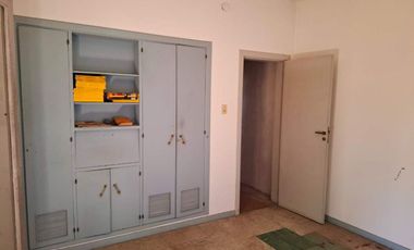 CASA 5 AMBIENTES VENTA LOMAS DE ZAMORA LOTE 17x47
